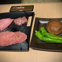 やきにく九 西麻布本店 - 