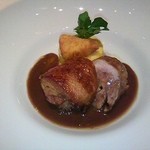 オザワ - フォアグラを詰めたうずらのローストきのこのソース