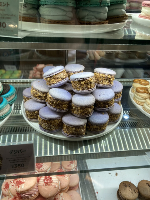 お土産に青いトゥンカロン』by みっち : マカプレッソ 本店