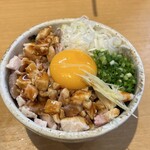 彩蓮 - 低温チャーシュー丼 470円