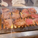 Taishuu Horumon Yakiniku Kemuriki - 