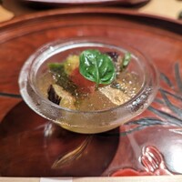 日本料理 つるま - 先付のトマトゼリー
