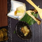 Ago Tsuyu Shabu Shabu Yamafuku - 三付。ゴマ豆腐に、焼マツタケ、茄子のネギ味噌田楽。