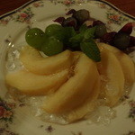 ＢＡＲ　ＯＬＤ  - 桃と２種の葡萄の盛り合わせ