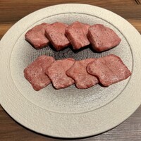 焼肉ホルモン 新井屋 にかい - 特選厚切りタン塩　上タン塩