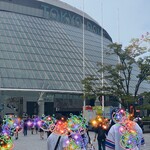 東京ドーム売店 - 東京ドームにやってまいりました！
      
      今シーズン5戦目の観戦であります。
      
      今日勝たないと今期の負け越しが確定する。
      
      （９月再来予定）