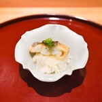 Isoda - 太刀魚、玉ねぎと山椒醤油で炊いた飯蒸し