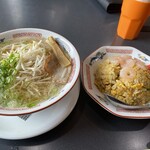 中華 一龍飯店 - 