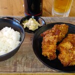 Gyouzaya Kosora - コチラが唐揚げ定食税込550円o(^o^)o♪︎