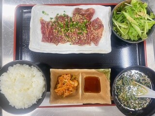 h Kanzen Koshitsu De Yakiniku Gyuunosu - 