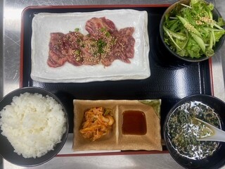 h Kanzen Koshitsu De Yakiniku Gyuunosu - 