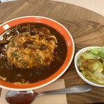 カフェサロンえみりあ - えみりあオムライス