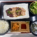 Kanzen Koshitsu De Yakiniku Gyuunosu - 