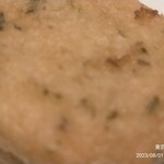 レフェルヴェソンス - パイナップル無花果の菜のシュー／落花生のフィザンシュノヘーゼルナッツのプチモンプウン ローズマリーのクリームサンド／生姜とグレープフルーツ／映：／ショコラカルダモン