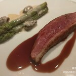 レフェルヴェソンス - 京都産・職腐肉を来京→頭村のミズナウで焼いて ソース・オ・ヴァンルージュ グリーンアスパラガスモリーュ理