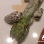 レフェルヴェソンス - 京都産・職腐肉を来京→頭村のミズナウで焼いて ソース・オ・ヴァンルージュ グリーンアスパラガスモリーュ理