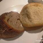 レフェルヴェソンス - じゃがいも入りフォカッチャと古代小変入りパン