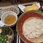 本格派博多うどん はし田たい吉 - 