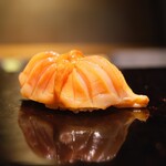 鮨 三心 - 泉佐野のとても肉厚な赤貝。