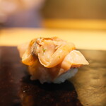 鮨 三心 - 煮はまぐり。