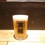 串打ちジビエと鰻串 新宿寅箱 - 一口ビール、200円。