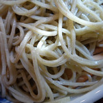 玄蕎麦 野中 - 淡い緑の粗挽き蕎麦＠ズームアップ