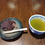 Hoteru kyassuru in iseo fuufu iwa yumemonogatari - デサートのお福餅