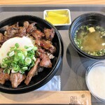 土佐 力豚屋 - 『はらみ丼定食』1300円