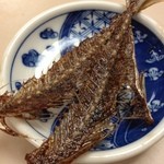 Shokujidokoro maruni - お刺身の鯵の骨を揚げてくれました