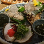 ビストロ割烹 YAOYA - 超ビッグサイズの岩牡蠣