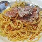 キッチン ブルー グローブ - それでも生ハムタップリ！