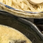 なぶら - ドロドロと全粒粉の麺