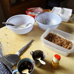 リボン - にんにく醤油とソースは自分で刷毛で塗ります