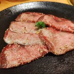 焼肉問屋 牛蔵 - 特上タン塩