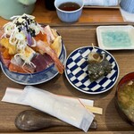 Washoku Echigoya - 山盛り海鮮丼