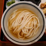 Udon Washou - 令和5年8月 ランチタイム
                      とり天定食(冷やかけ、とり天3個、かやくご飯) 800円