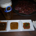 BBQビアガーデン億上 - 林神龍　億上　生ビールはセルフ　タレは３種