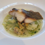 ICARO miyamoto - 関イサキのソテー　江戸前アサリとポロネギのズッパ