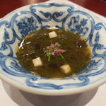 新宿割烹 中嶋 - 口直しは能登のもずく。長芋に手のかかったポン酢ゼリーが単なるサッパリ感にしていません。