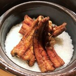 銀座 しのはら - 鰻の唐揚げご飯