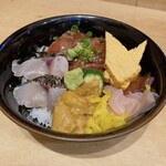 213094896 - まぐろ漬けさわら生うに丼