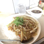 老広東 - ロースー飯ご飯少な目