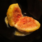 新宿割烹 中嶋 - イチジクの甘さが味噌仕立てでさらに味わい深くなっています。