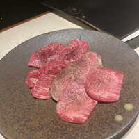 Yakiniku BarBies - 