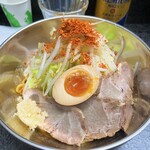 らーめん 汁なし 兄貴んち - 料理写真:再訪　汁なし烈火　にんにく入り野菜マシ