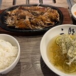 焼肉&手打ち冷麺 二郎 - A5焼肉定食 肉並盛り 1320円。