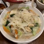 坂上刀削麺 - 