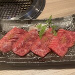 黒毛和牛・生ホルモン まうん - カルビ