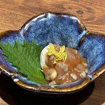 海鮮と釜飯のお店 魚義 - マグロ酒盗のクリームチーズ