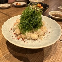 炭火焼肉ホルモン うしごろ 中目黒店 - ウルテ刺し 九条ネギ添え